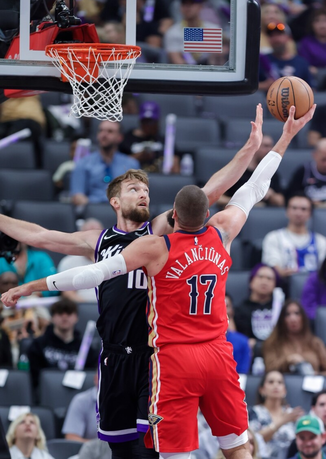 关于篮网轻取爵士，福克斯状态火热的信息